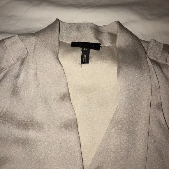 Lovely Silver Silk Escada Blouse, 36 (Fits Medium) NWOT - Picture 6 of 8